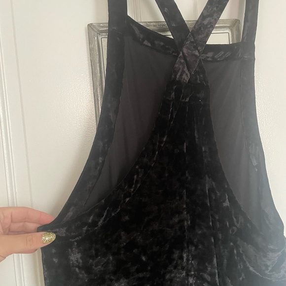 Black Velvet Urban Outfitters Jumpsuit, Size M - Picture 4 of 4